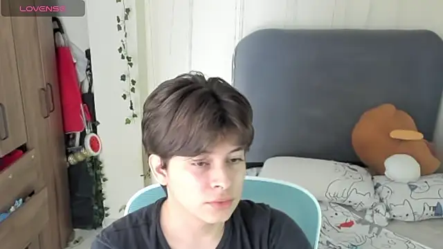 Snapshot of Felixzyn chatting on June 5, 7:08 pm Felixzyn online show from June 5, 7:08 pm