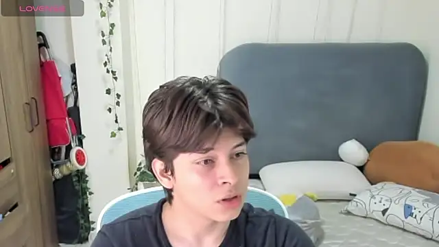 Snapshot of Felixzyn chatting on June 6, 6:56 pm Felixzyn online show from June 6, 6:56 pm