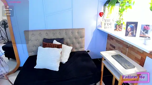 vailoetharris online show from June 21, 11:57 am