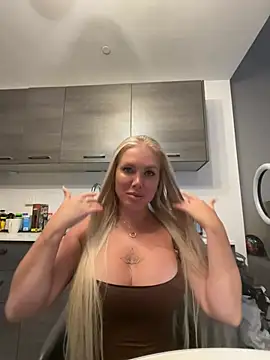 Karen Luxe online show from June 4, 11:44 pm