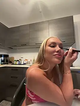 Karen Luxe online show from June 16, 1:41 am