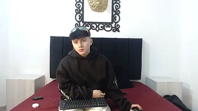 LunayDream online show from May 22, 11:27 am