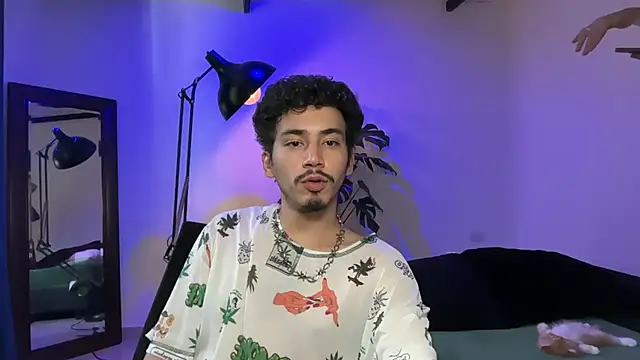 Snapshot of Noah_and_Steven chatting on June 24, 6:18 pm Noah and Steven online show from June 24, 6:18 pm