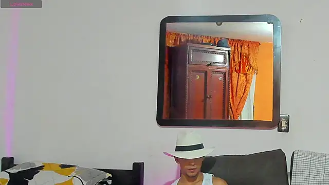 Snapshot of Teo_Rave chatting on June 29, 2:18 am Teo Rave online show from June 29, 2:18 am