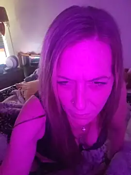 Snapshot of LillyXLust chatting on May 13, 9:44 pm LillyXLust online show from May 13, 9:44 pm