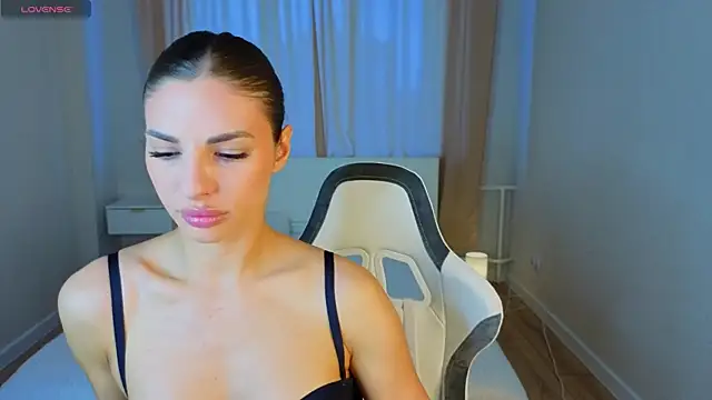 Snapshot of Jasmine_Lane chatting on May 10, 9:25 am Jasmine Lane online show from May 10, 9:25 am