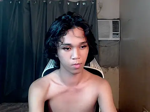 Snapshot of urnaughty_paul chatting on July 1, 9:11 am urnaughty paul online show from July 1, 9:11 am