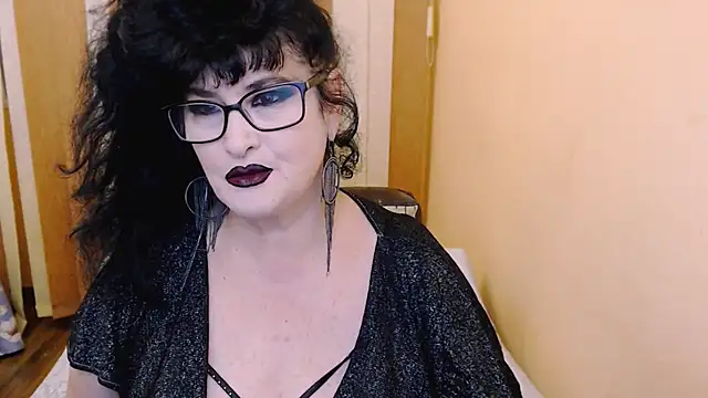 QuuenOfSin online show from December 8, 8:04 pm