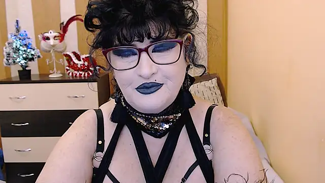 QuuenOfSin online show from December 19, 4:41 am