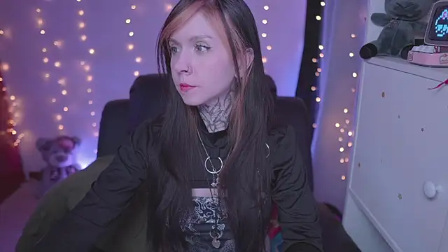 Snapshot of -VKatt chatting on April 25, 2:58 am -VKatt online show from April 25, 2:58 am