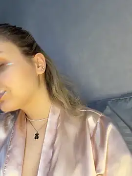 AmeliaLux online show from May 14, 2:40 am