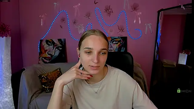 Snapshot of ollivia_dream chatting on May 6, 5:46 am ollivia dream online show from May 6, 5:46 am