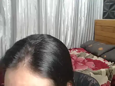 Snapshot of Queen_Haliyah chatting on July 16, 1:06 pm Queen Haliyah online show from July 16, 1:06 pm