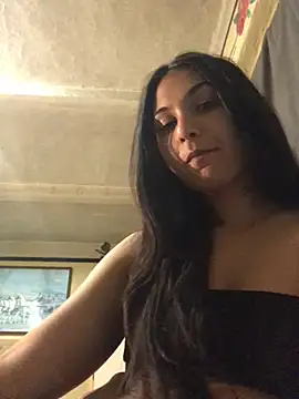 Snapshot of amira1348 chatting on May 27, 6:49 pm amira1348 online show from May 27, 6:49 pm