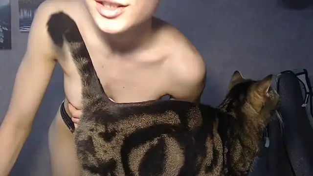 Snapshot of EveLiaka chatting on May 15, 11:34 pm EveLiaka online show from May 15, 11:34 pm