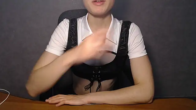 Snapshot of EveLiaka chatting on May 27, 10:07 pm EveLiaka online show from May 27, 10:07 pm