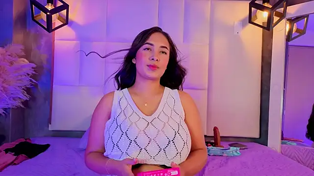 Violetta rose  online show from June 7, 12:15 am