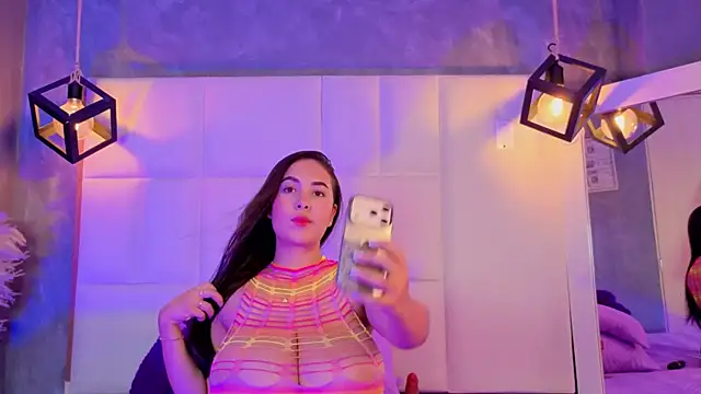 Snapshot of Violetta_rose_ chatting on July 15, 10:59 pm Violetta rose online show from July 15, 10:59 pm