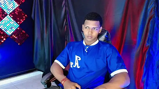 zoriel bigcock online show from June 7, 6:22 pm