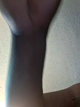 darkdadaaa online show from April 23, 1:46 pm