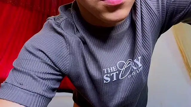 josethariaz25 online show from April 22, 2:51 pm