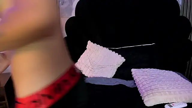 Taylor brownn online show from April 21, 1:42 am