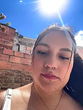 Snapshot of emily_gv1 chatting on June 1, 5:36 pm emily gv1 online show from June 1, 5:36 pm