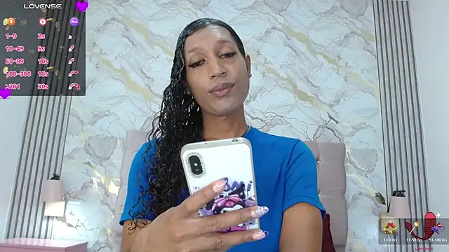 Snapshot of Mia_Hiills chatting on June 4, 3:34 am Mia Hiills online show from June 4, 3:34 am