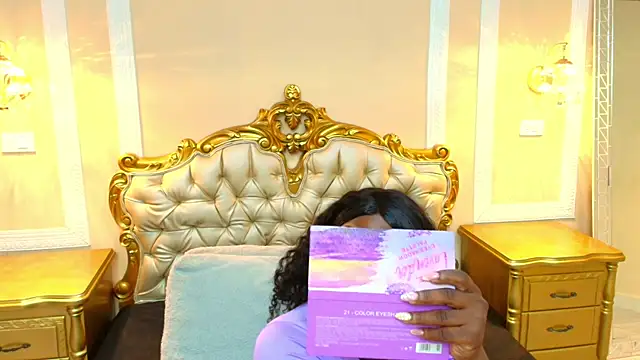 Snapshot of PaulineKosh chatting on June 16, 7:27 pm PaulineKosh online show from June 16, 7:27 pm