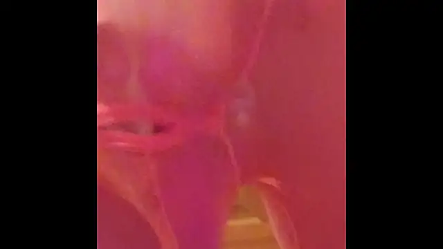 Snapshot of EscapedSibilant chatting on June 8, 9:48 pm EscapedSibilant online show from June 8, 9:48 pm