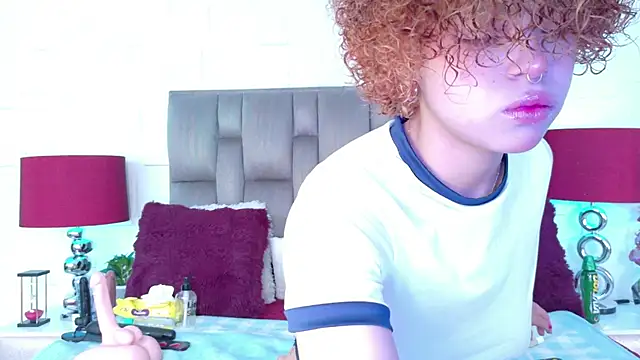 Snapshot of KeiryGinger chatting on June 12, 6:51 pm KeiryGinger online show from June 12, 6:51 pm