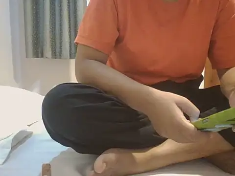 Snapshot of call_me_esha_rnd chatting on July 9, 8:18 am call me esha rnd online show from July 9, 8:18 am