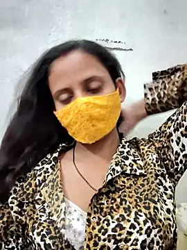 Snapshot of Cutie_Neetu chatting on May 27, 6:05 pm Cutie Neetu online show from May 27, 6:05 pm