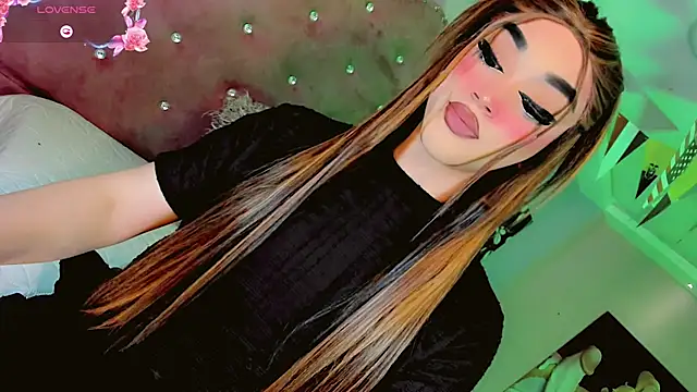 Snapshot of Camila_Vasquezz1 chatting on June 19, 8:34 pm Camila Vasquezz1 online show from June 19, 8:34 pm