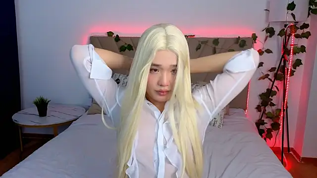 icexoxo2 online show from June 10, 2:49 pm
