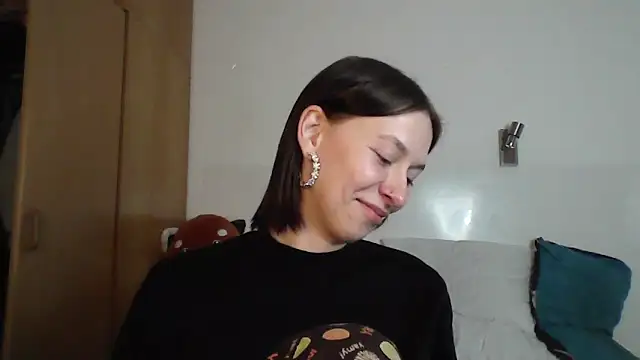 Snapshot of JuicyErika chatting on April 30, 8:57 pm JuicyErika online show from April 30, 8:57 pm