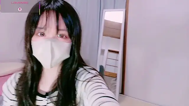 Snapshot of mayu_chan_ chatting on May 1, 11:48 am mayu chan online show from May 1, 11:48 am