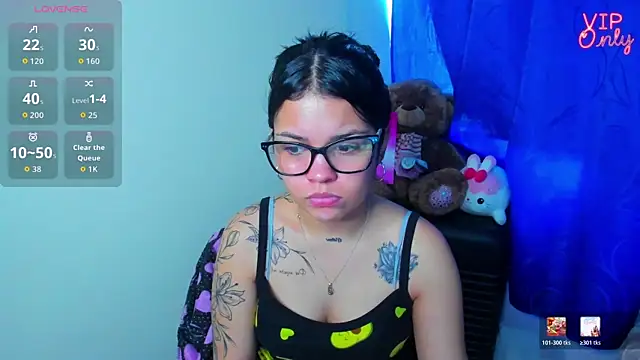 Snapshot of angelina_77 chatting on July 16, 2:45 pm angelina 77 online show from July 16, 2:45 pm