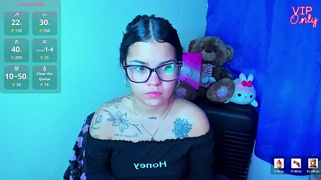 Snapshot of angelina_77 chatting on July 20, 1:02 pm angelina 77 online show from July 20, 1:02 pm
