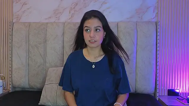 Snapshot of Alahia_Bloom chatting on July 18, 11:14 am Alahia Bloom online show from July 18, 11:14 am