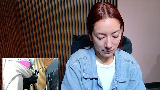 Snapshot of MissOffice_ chatting on July 6, 11:40 am MissOffice online show from July 6, 11:40 am