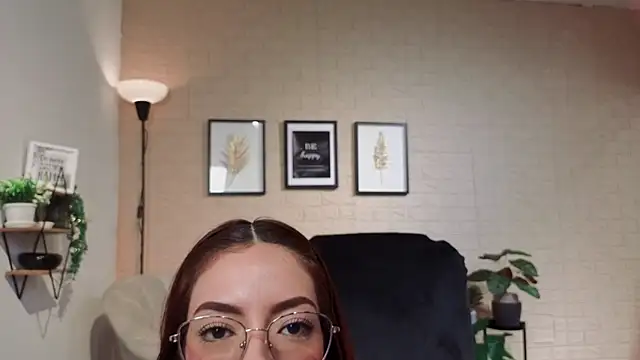 Snapshot of MissOffice_ chatting on July 28, 2:13 pm MissOffice online show from July 28, 2:13 pm