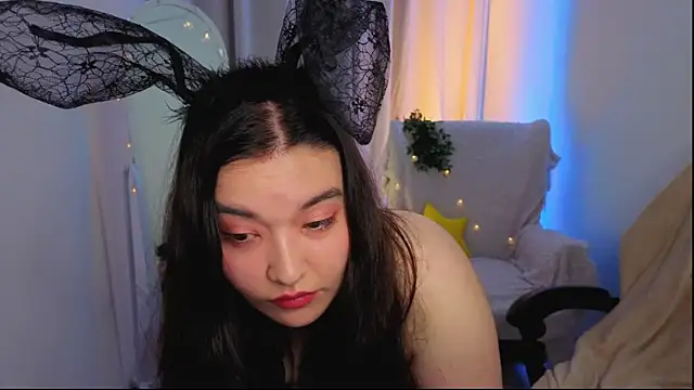 MomoRins online show from July 7, 9:52 pm