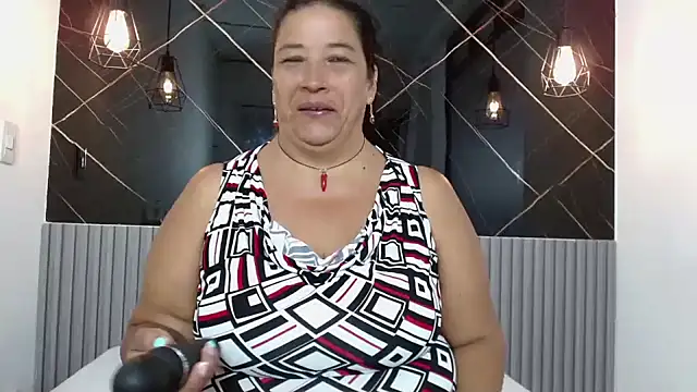 Snapshot of BarbaraGraf chatting on June 19, 12:09 pm BarbaraGraf online show from June 19, 12:09 pm