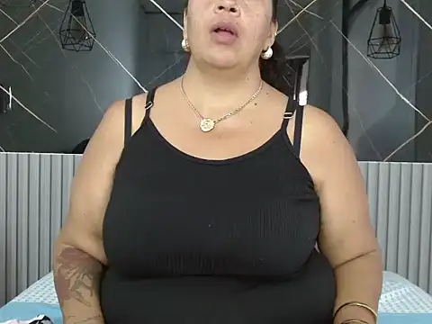 Snapshot of BarbaraGraf chatting on July 6, 12:02 pm BarbaraGraf online show from July 6, 12:02 pm