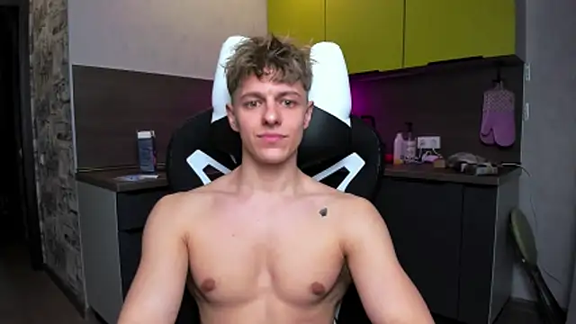 prince nik online show from April 25, 6:27 pm