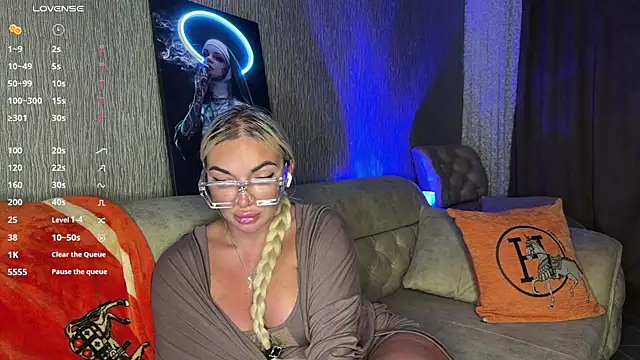 Snapshot of MissJessX chatting on July 13, 6:44 pm MissJessX online show from July 13, 6:44 pm