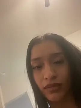 leenachanel online show from April 22, 2:36 am