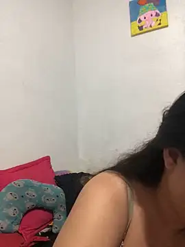 Snapshot of EliVanegas chatting on May 17, 8:12 am EliVanegas online show from May 17, 8:12 am