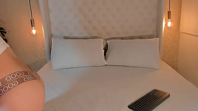 cherry-boomb online show from April 30, 12:44 pm